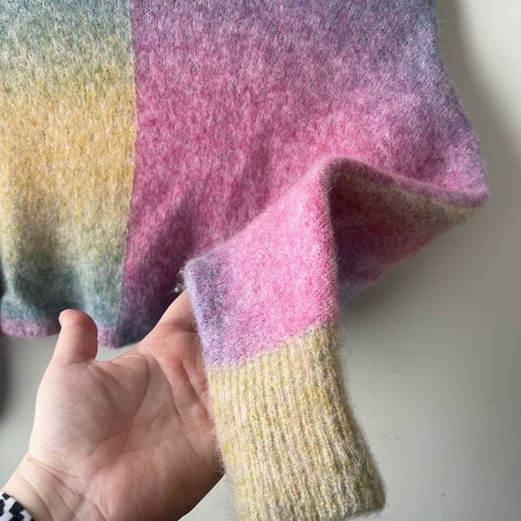 Aritzia Wilfred Free multicoloured alpaca/wool extremely cropped sweater - Picture 9 of 11